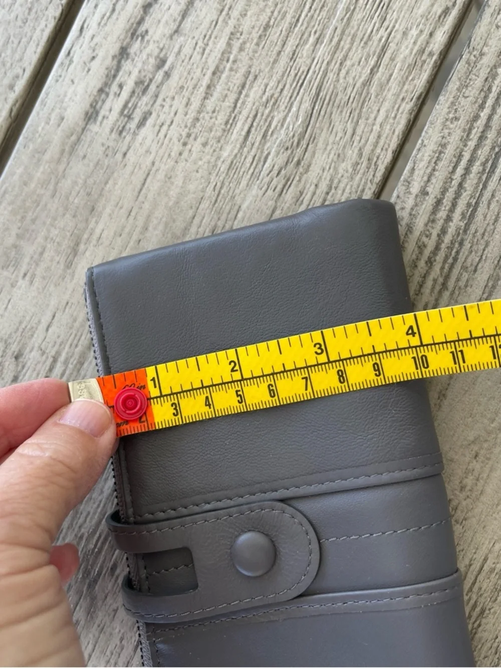 Roulens RFDI Women's Classic Gray Leather Zip Wallet Organizer